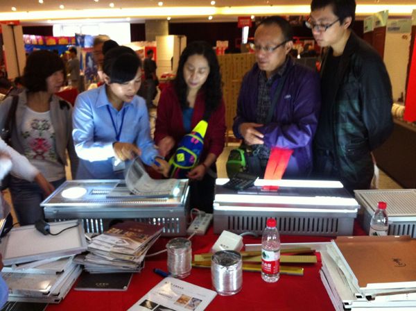 奧邦寶雞店團裝現場 奧邦寶雞店團裝現場